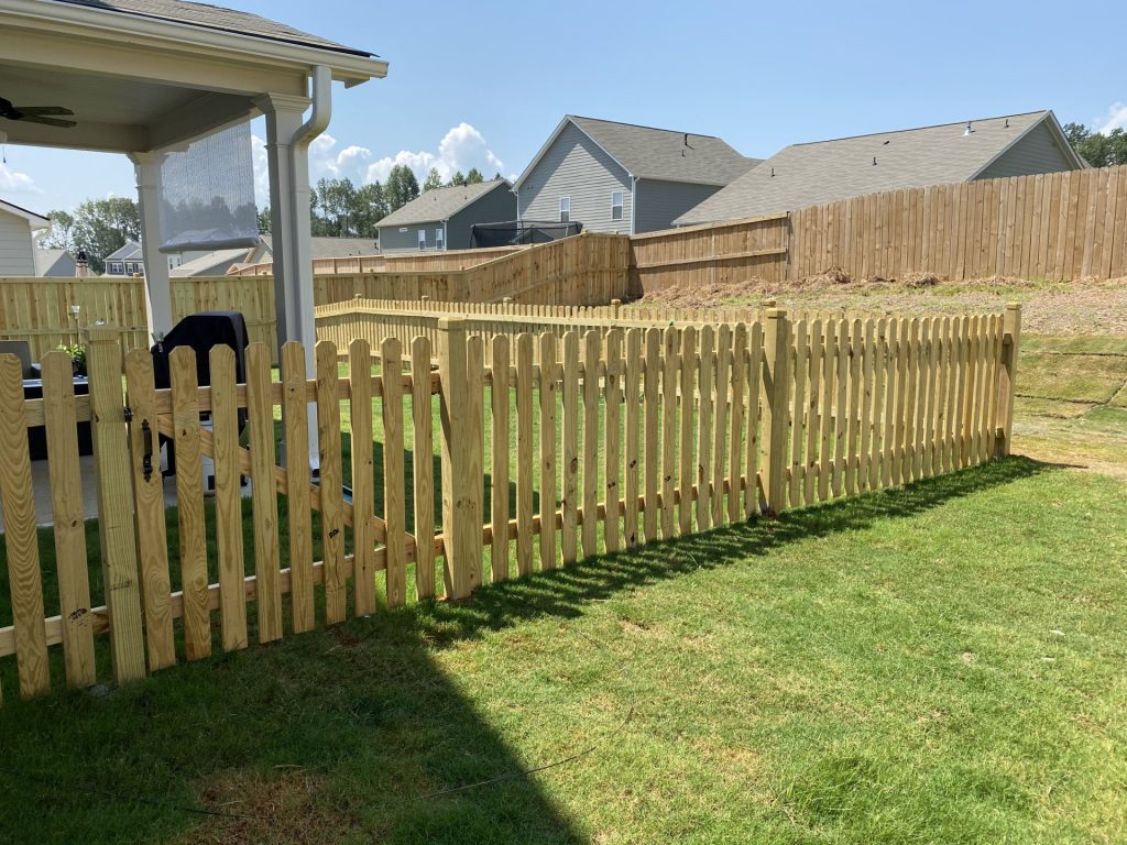 Dog ear picket fence